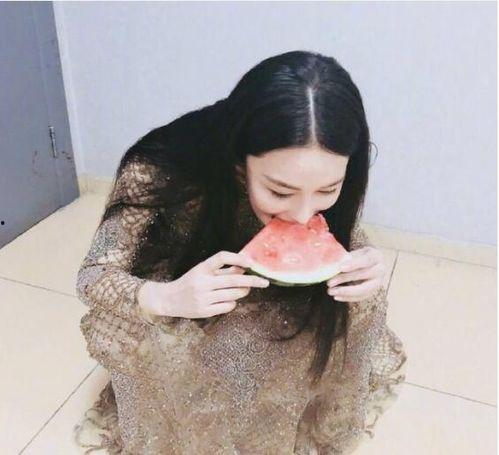 吃瓜娱乐酱买好衣服,买好衣服，做最靓的仔